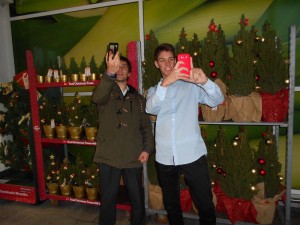 Selfie con el árbol de Navidad-compressed